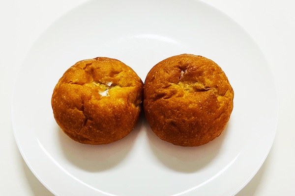 ローソン　低糖質パン　『NL もち麦のミルクボール（2個入）』　盛り付け