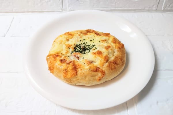 パンスク　Boulangerie FUKUSUKE　芽室町のじゃがいもとウィンナーのフォカッチャ