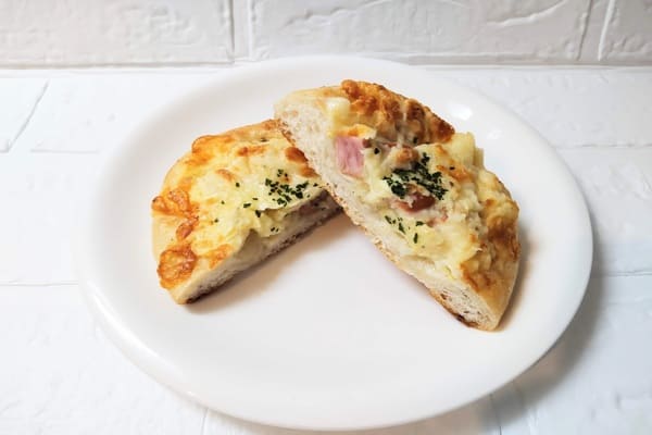パンスク　Boulangerie FUKUSUKE　芽室町のじゃがいもとウィンナーのフォカッチャ