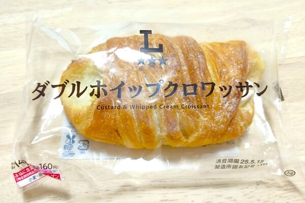 コンビニ（ローソン）　ダブルホイップクロワッサン
